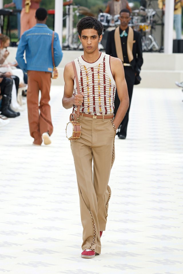 amiri-spring／summer-2025-runway-look-35.jpg