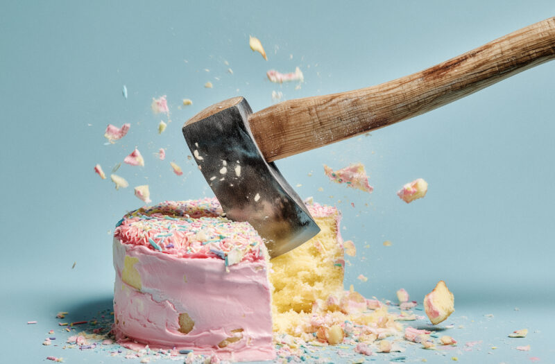 gratisography-cut-the-cake-800×525